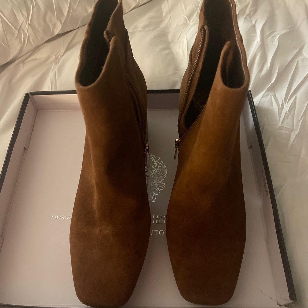 Vince Camuto Brown Short Boots Brand New